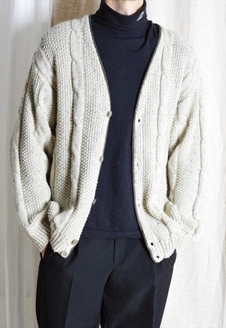 the-90s-cardigan-mens-trend-a-timeless-addition-to-men-s-wardrobe-658907fc3e054.jpg