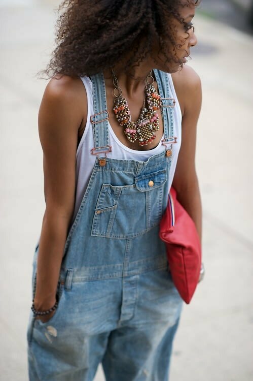 90s-overalls-with-flannel-a-nostalgic-fashion-trend-659e58feb6cbb.jpg