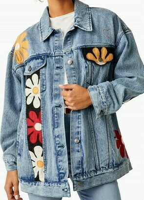 Denim Jacket with Flowers A Stylish and Feminine Wardrobe Addition