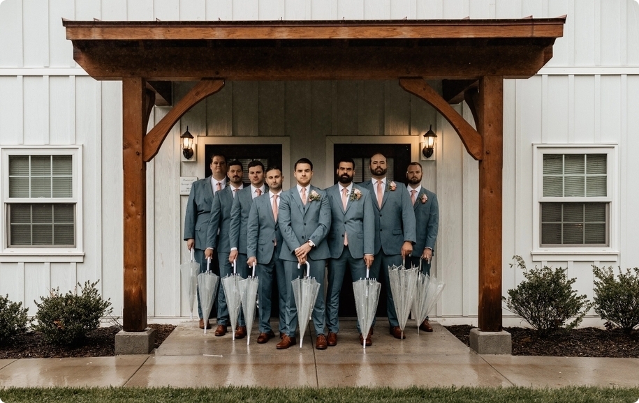 groom-s-guide-to-the-perfect-beach-wedding-attire-65ac8ce663eab.jpg