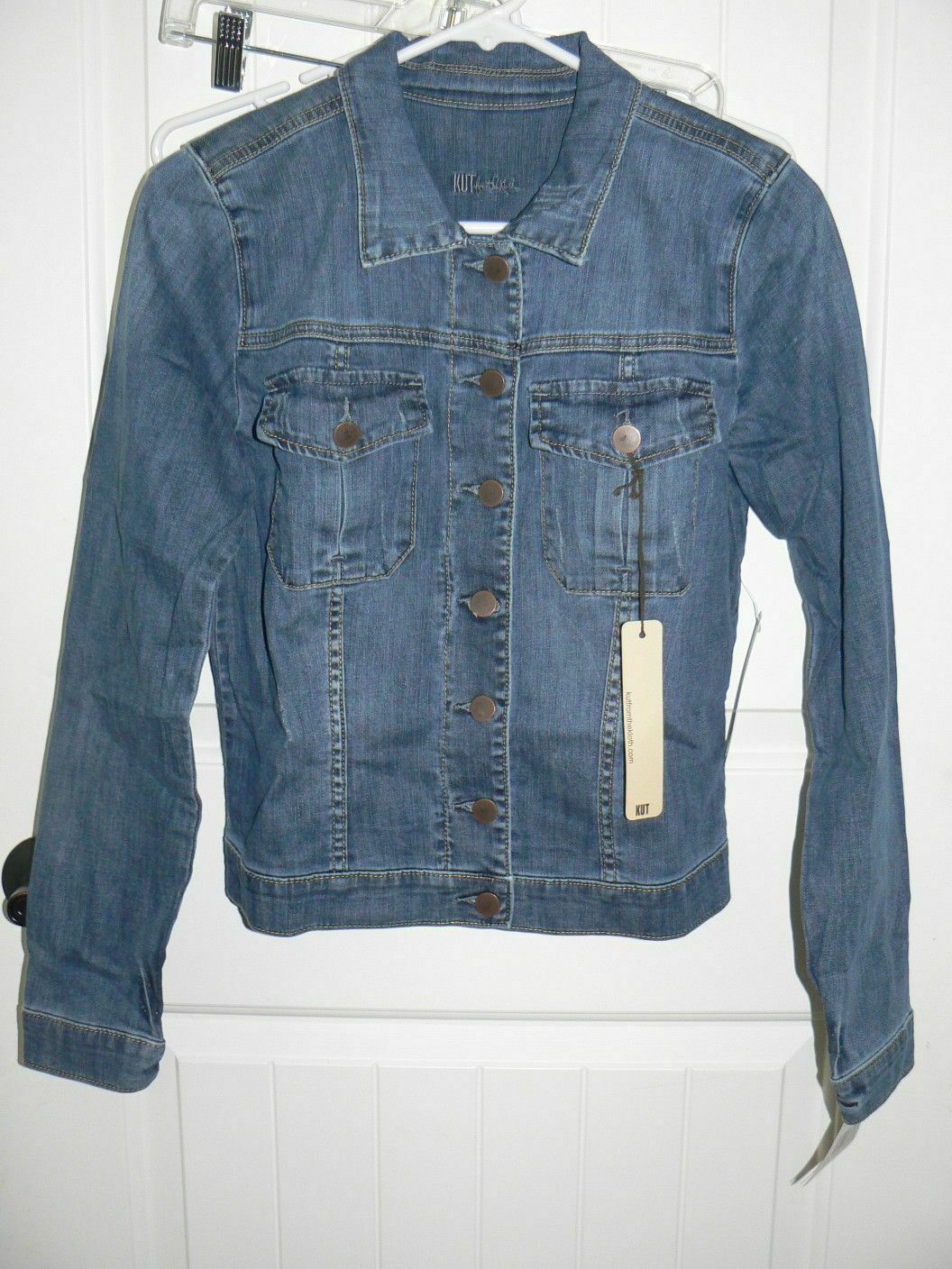 kut-from-the-kloth-callie-denim-jacket-the-perfect-blend-of-style-and-comfort-659e4f7430433.jpg