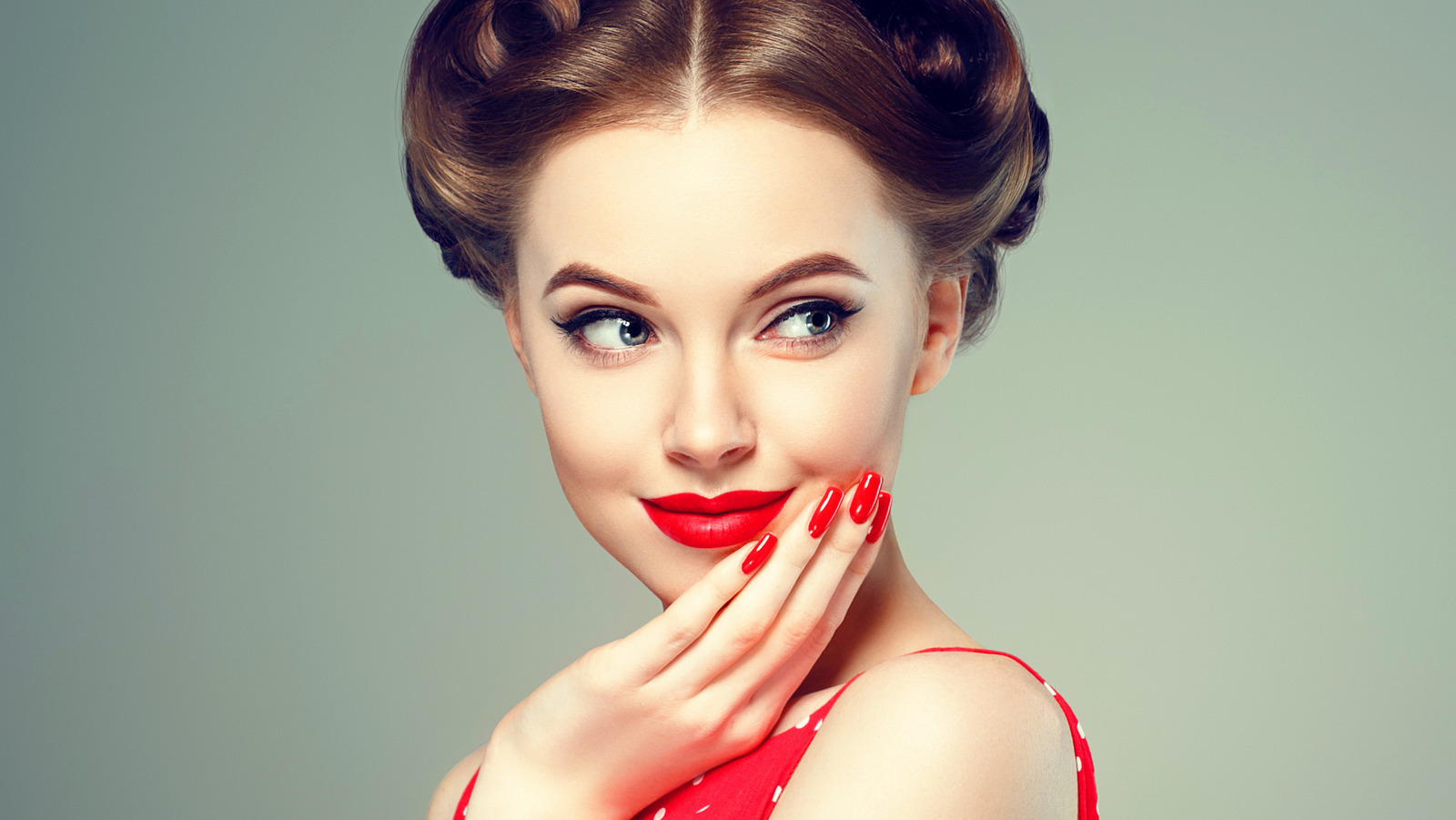 Makeup Tips for a Red Dress How to Make Your Look Pop