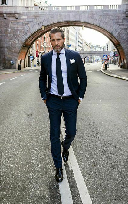 Navy Blue Suit with Brown Shoes A Perfect Combination