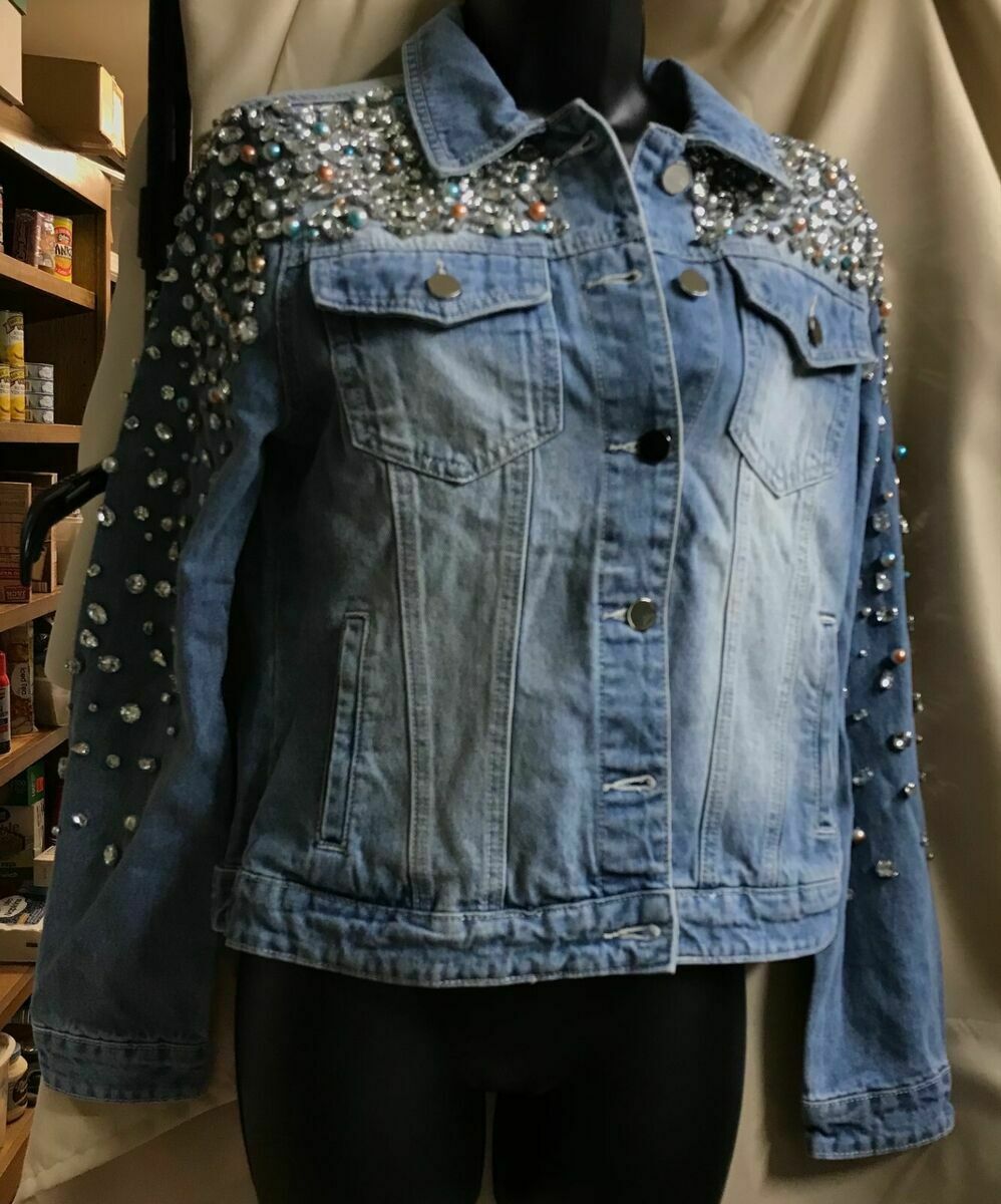 Pearl Studded Denim Jacket Adding a Touch of Elegance to Your Wardrobe