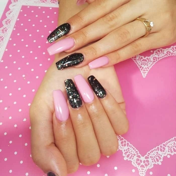 pink-and-black-nails-a-bold-and-chic-combination-65ac8c577687e.jpg