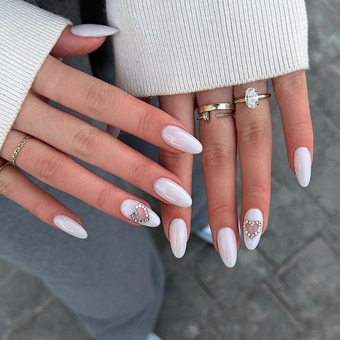 simple-white-nail-designs-elevate-your-look-with-minimalism-65ac8da932b47.jpg