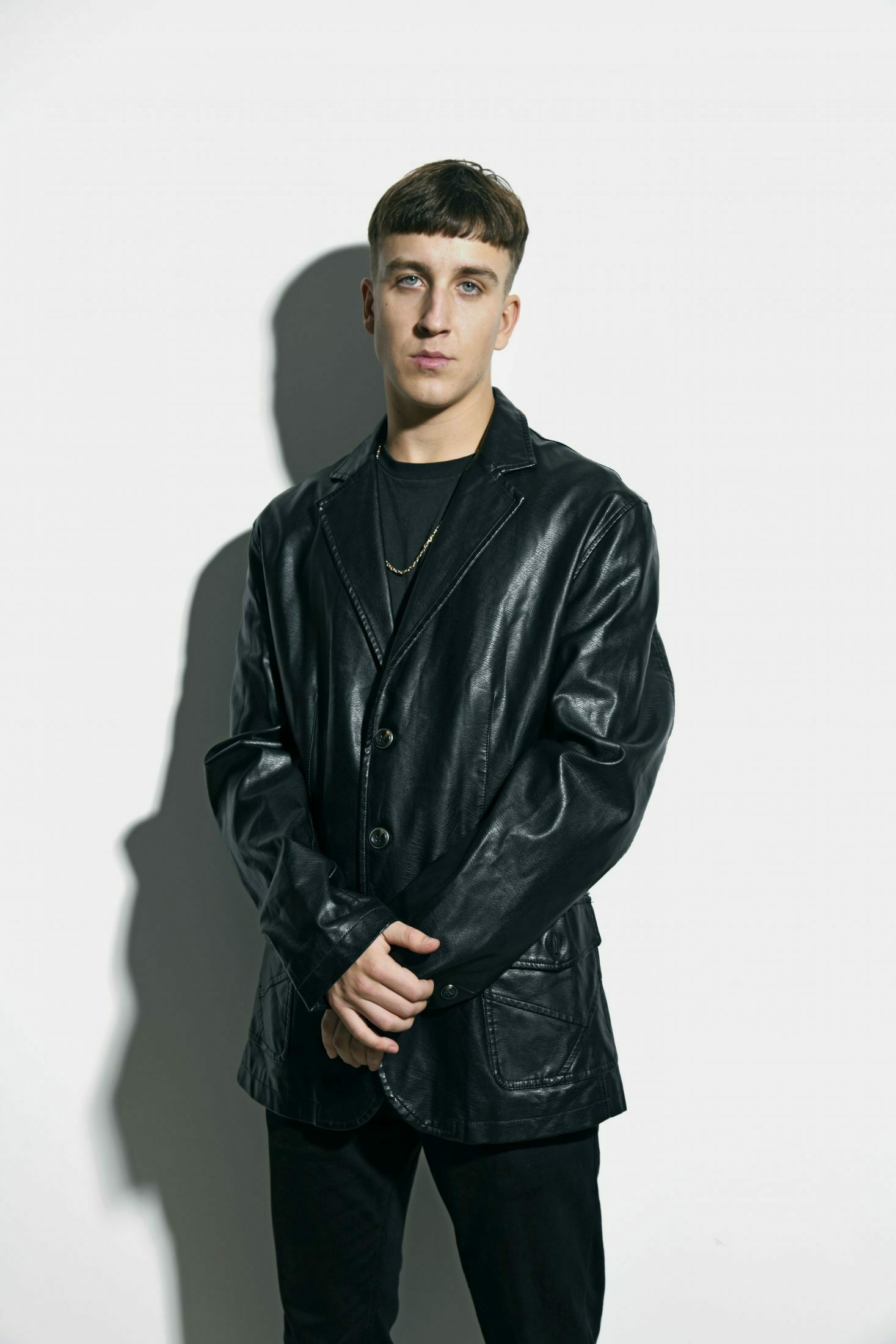 The Iconic Mens 90s Leather Jacket A Fashion Staple That Never Goes Out of Style