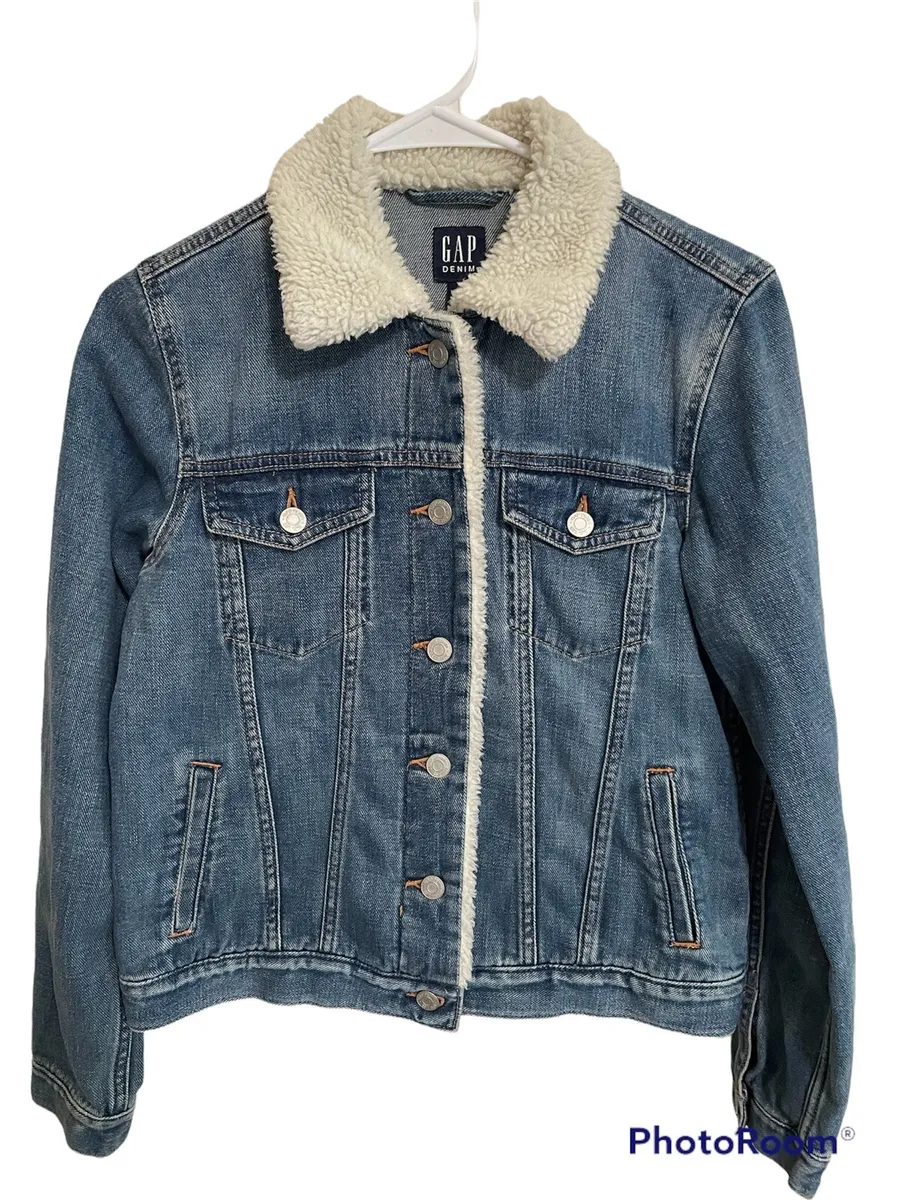 The Versatile Sherpa Collar Denim Jacket A Must-Have for Every Wardrobe