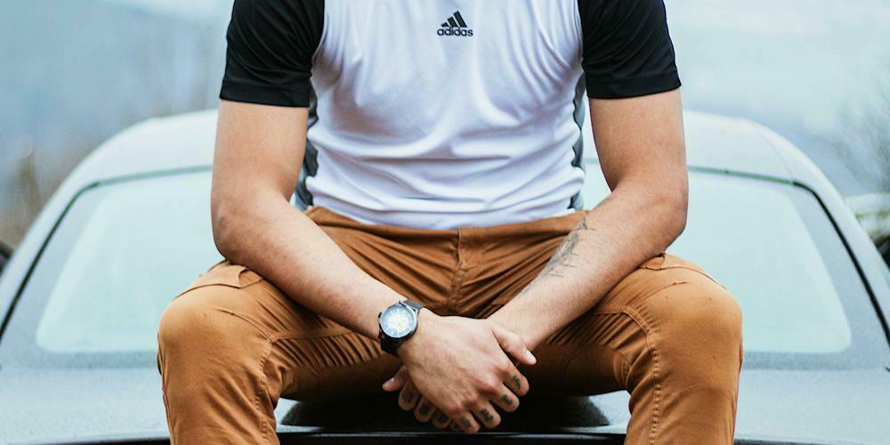 The Versatility and Style of Pairing Black Pants with Brown Shoes