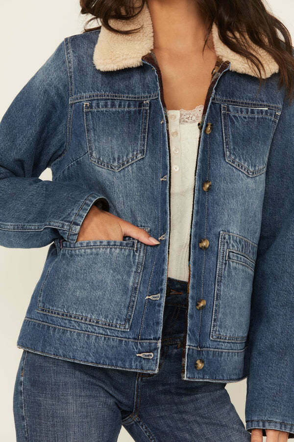 the-versatility-and-style-of-reversible-denim-jackets-659e4f59a442e.jpg