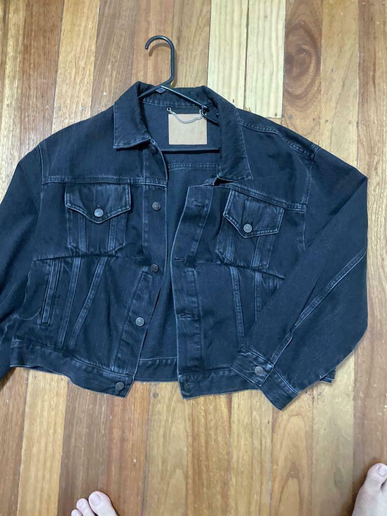 The Versatility of Swing Denim Jackets