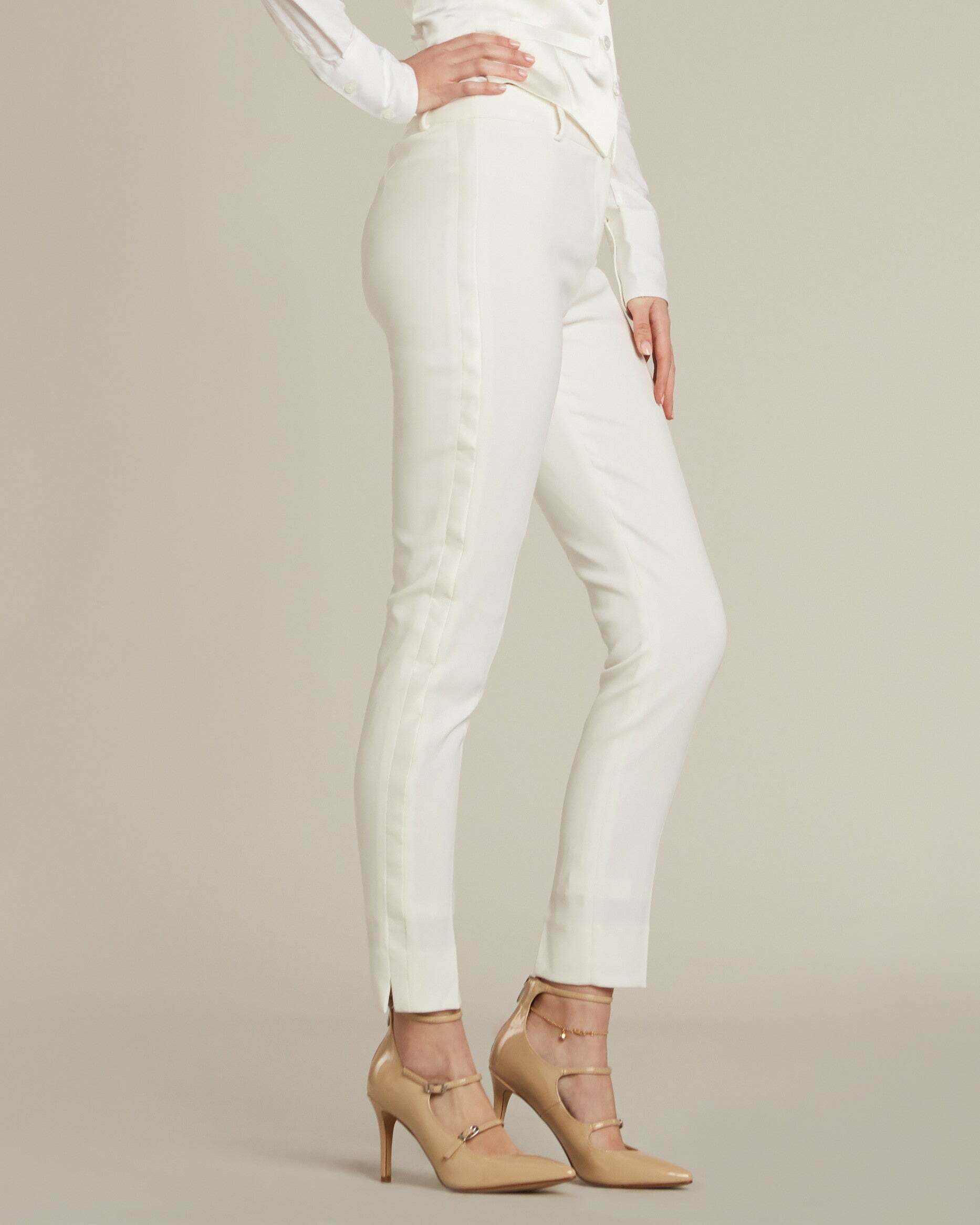 Finding the Perfect White Dress Pants for Women