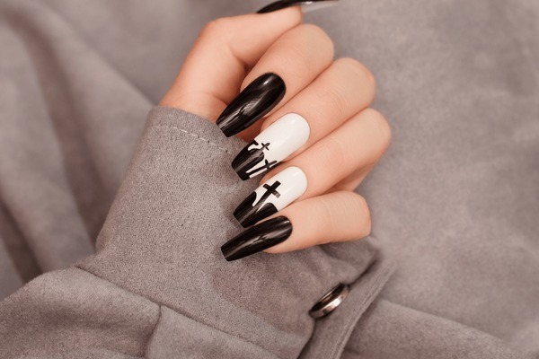 White Nails with Design Elevate Your Nail Game!