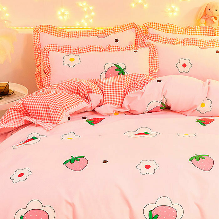 Strawberry Aesthetic Bedding Set ?? - Y2K & 90s Retro Grunge Summer Vibes for Your