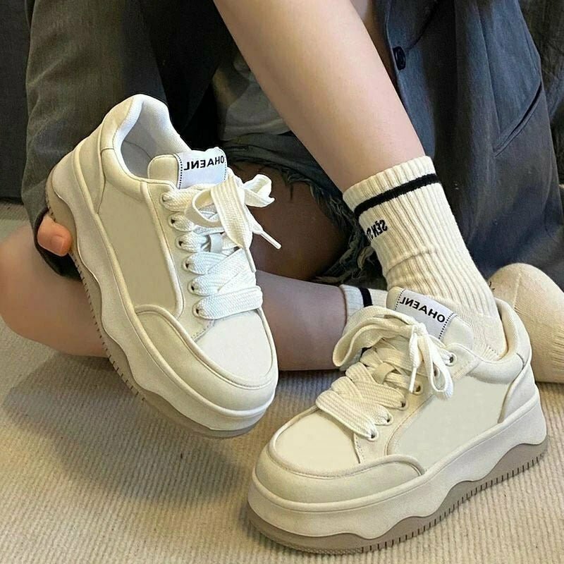 "White Kawaii Platform Sneakers - Y2K & 90s Fashion, Grunge, Retro, Pastel Goth,