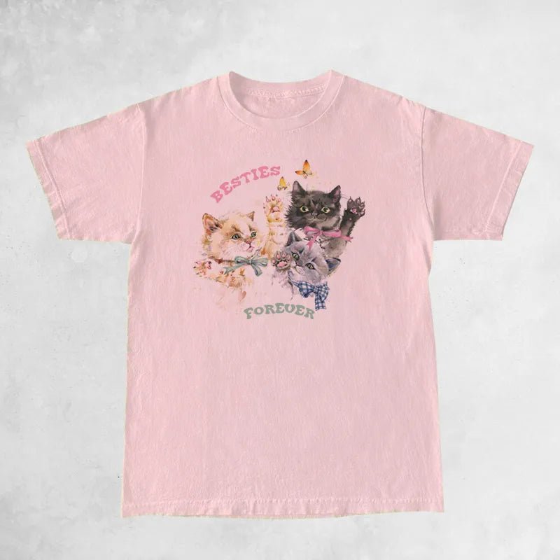 Y2K & 90s Fashion: Cute Kittens Oversized Graphic T-Shirt - Retro Grunge Summer Outfit