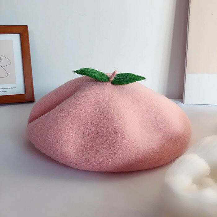 Y2K & 90s Fashion: Feelin' Peachy Beret - Perfect for Grunge, Retro,