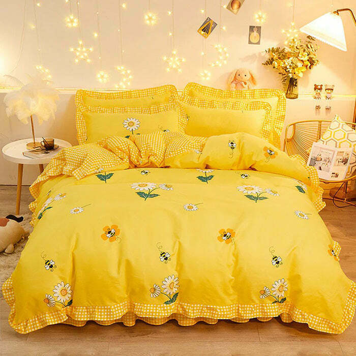 Y2K & 90s Fashion Honey Bee Aesthetic Bedding Set - Retro Grunge Summer Vibes