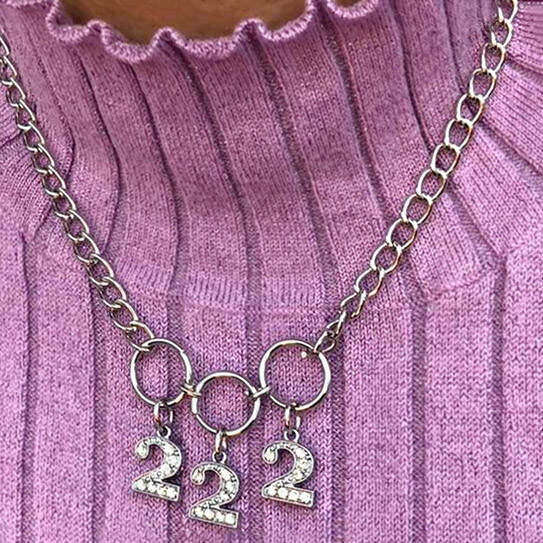 Y2K & 90s Fashion Necklace - Perfect for Grunge, Retro, and Summer Outfits