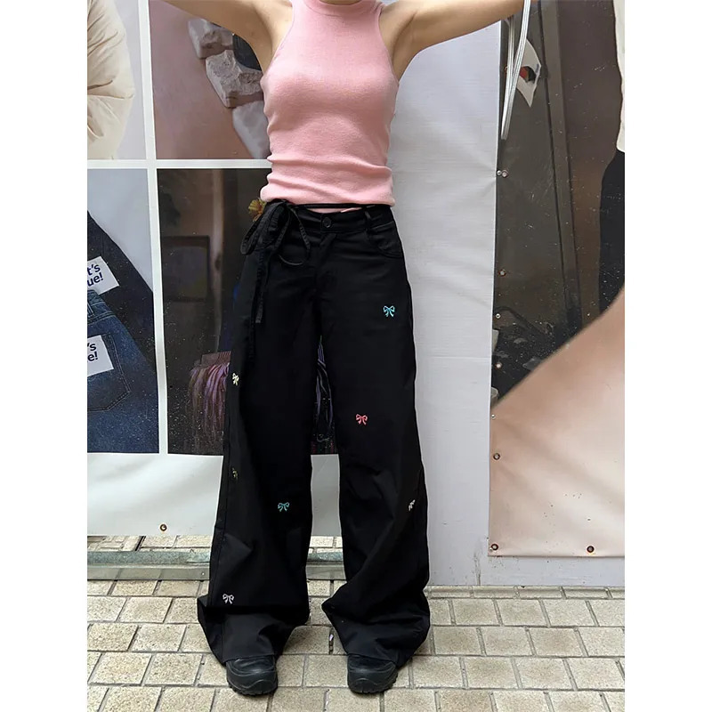 Y2K Vintage Cargo Pants: High Waisted Black Women's Fashion - Oversized Straight Fit - 90s Grunge